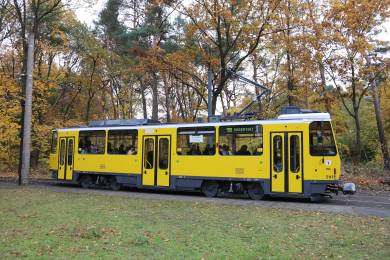 Der T6A2 während einer Rundfahrt am Krankenhaus Köpenick