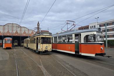 Der T 24/49 neben dem TDE 58