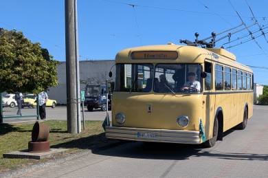 Der Wagen 488 verlässt den Betriebshof Nordend